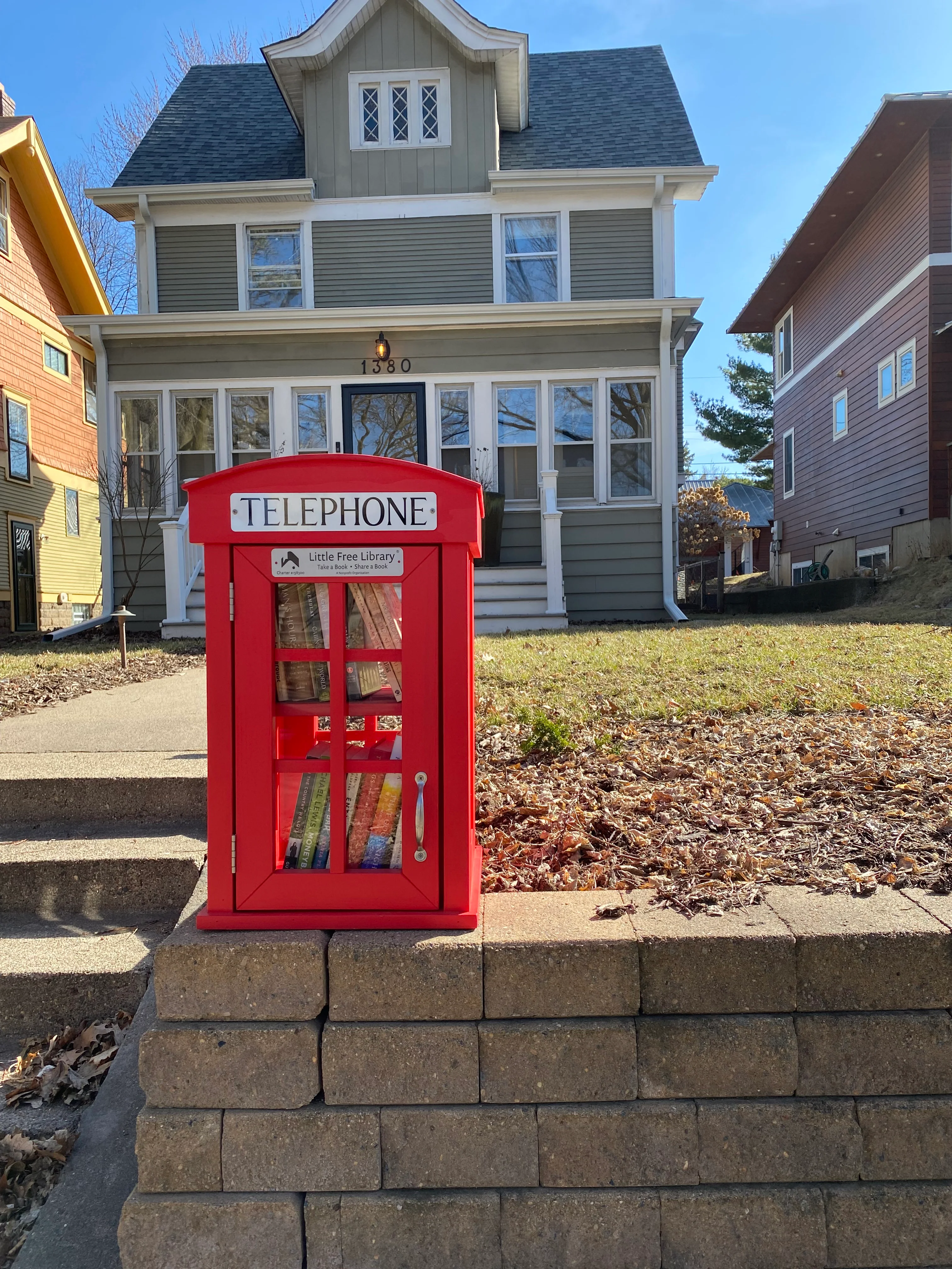 Telephone Booth Little Free Library - Image 5